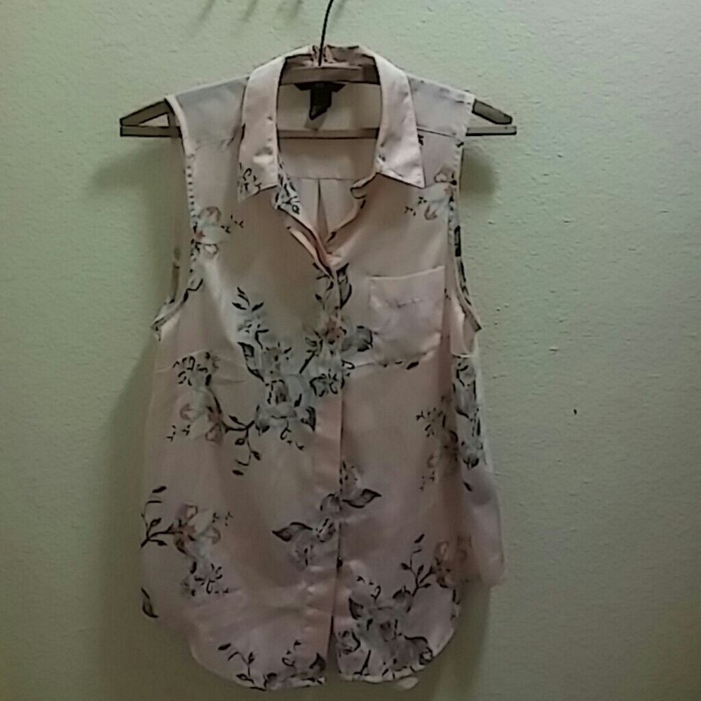 NEW🔅Gorgeous silk and back lace blouse
